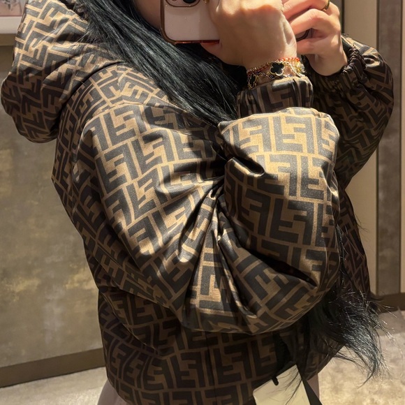 Fendi crop reversible puffer jacket - Picture 4 of 6